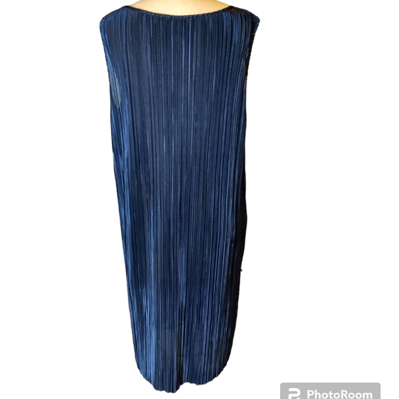 H&M Plisse Pleated Dress Oversized in Navy Women's Size XL - Picture 4 of 6